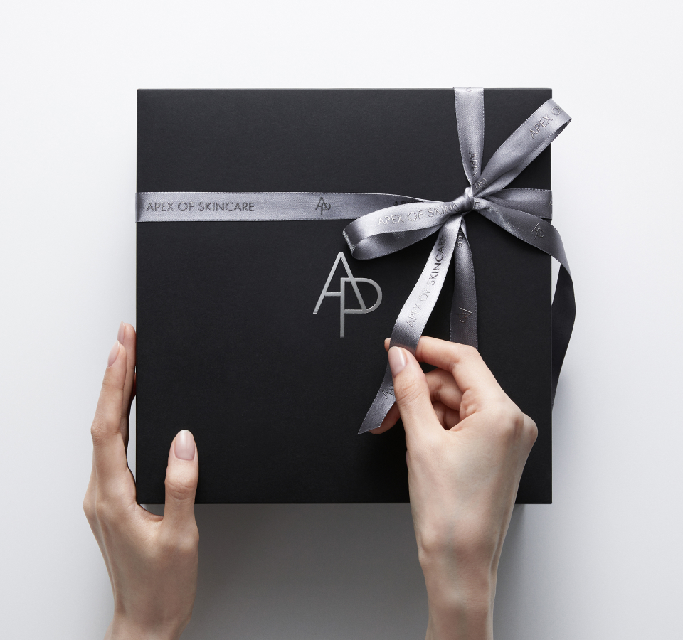 SIGNATURE GIFT WRAPPING